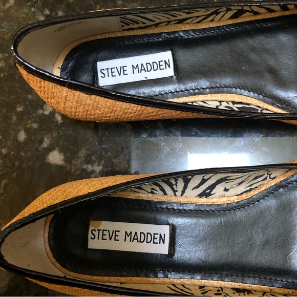 Steve Madden flats size 7 M. Tan with black patent trim never worn - Picture 2 of 4